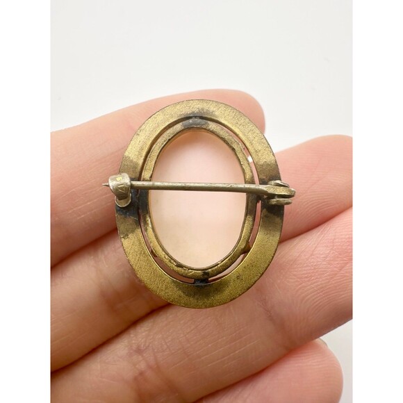 Vintage carved cameo brooch pin - Picture 3 of 4